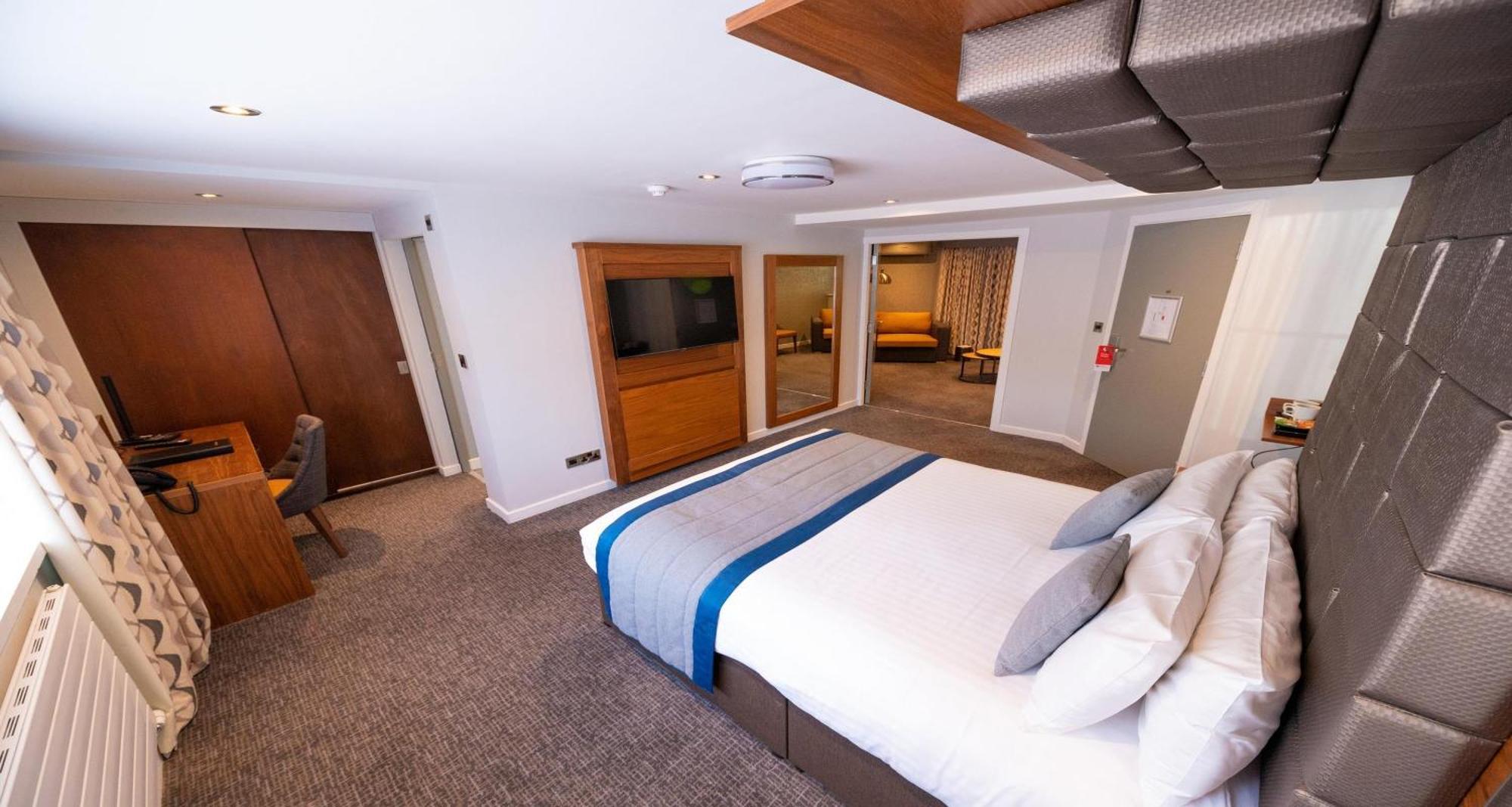 Best Western Plus Lancashire Manor Hotel Skelmersdale Zewnętrze zdjęcie